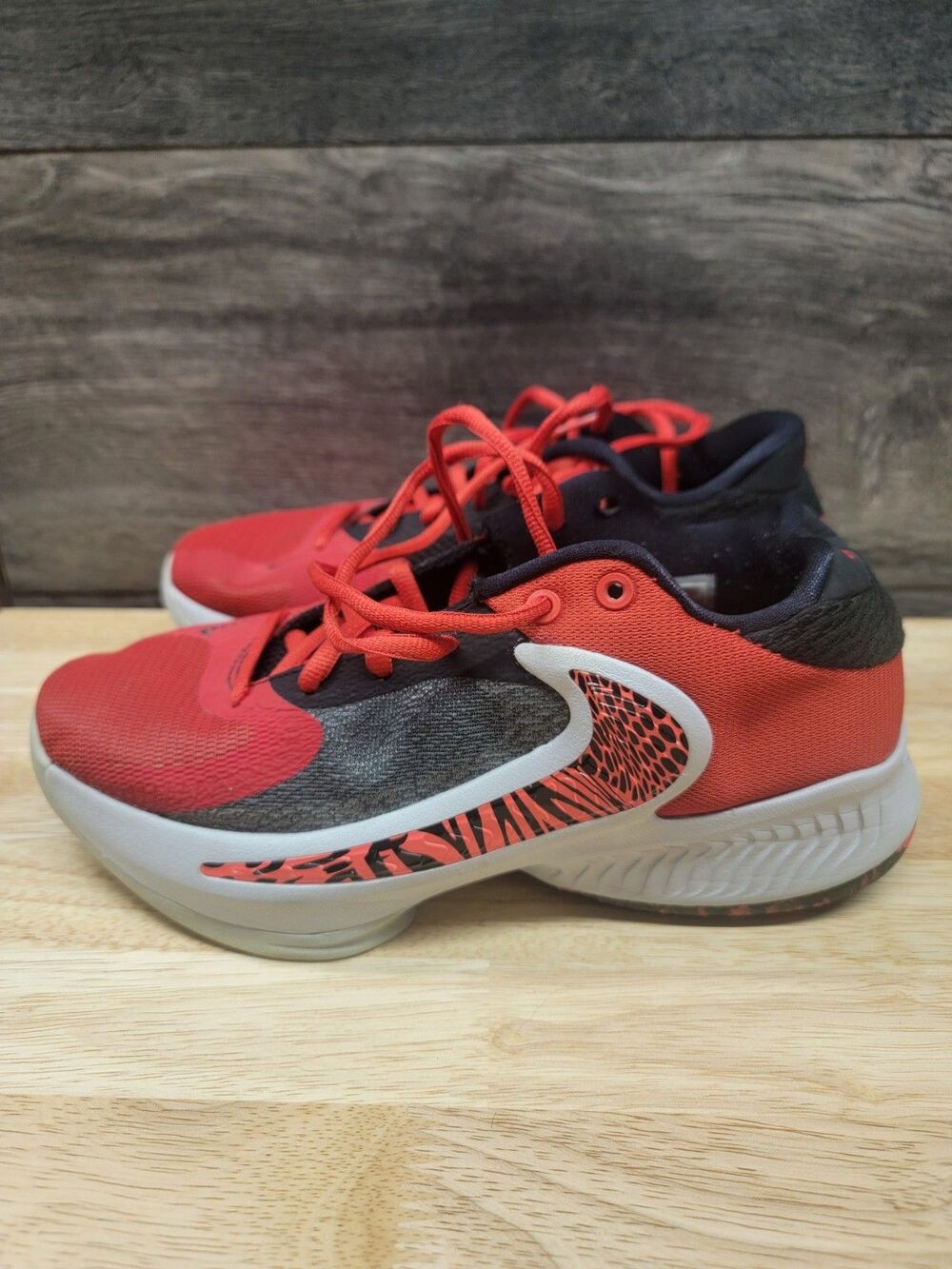 Nike Zoom Freak 4 'Lighthouse' Safari Giannis Red White Black Dq0553-600 6Y